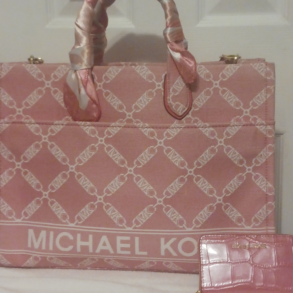 Michael Kors GIGI LRG GRAB Tote Bag COMBO with FREE Wallet Included(Dillards)